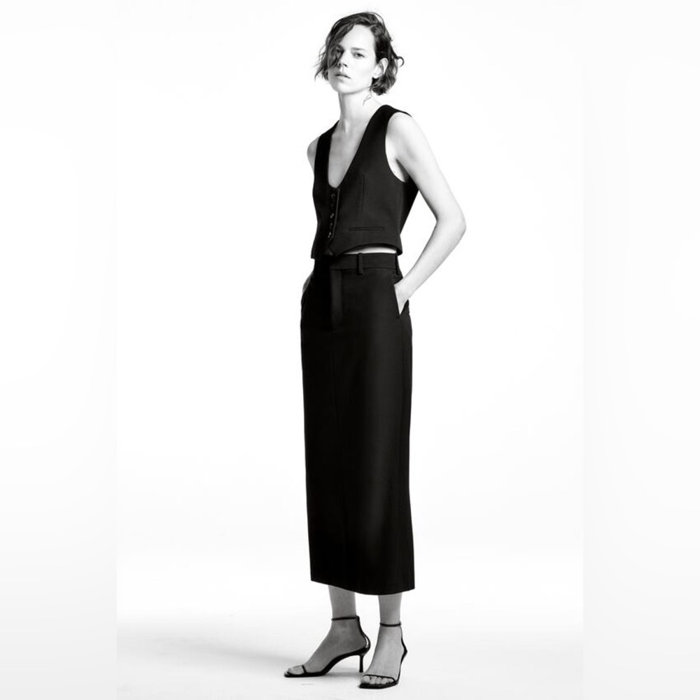 Zara Skirt with Back Slit in Black, Size S, NWT